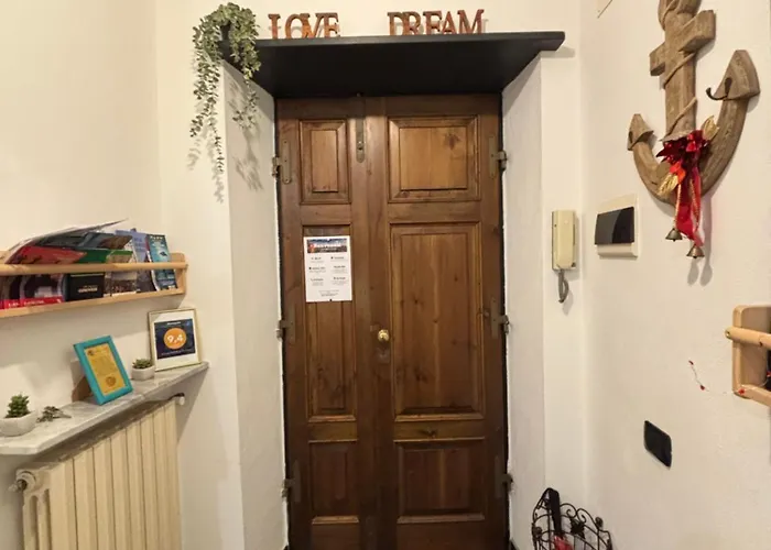 La Casa Dell'amore Perfetto * Genua